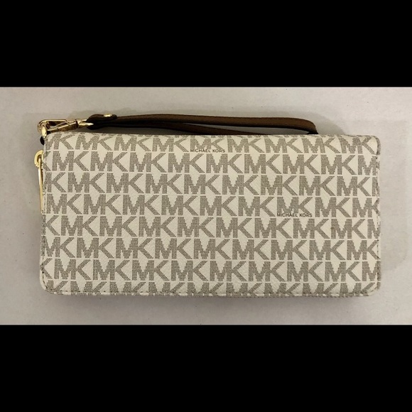 💕🛍 NEW💕 NWT MICHAEL KORS WALLET - Picture 2 of 8